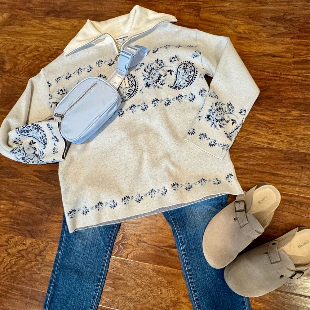 Rachel Zoe Blue and Cream Paisley 3/4 Zip Sweater - Size M - NEW